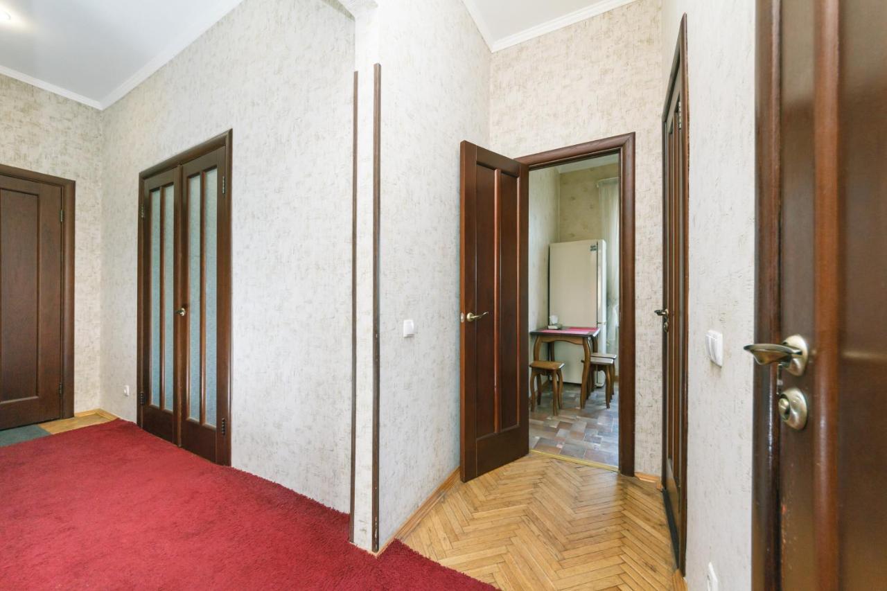 2 комнатная квартира на Крещатике Київ Екстер'єр фото
